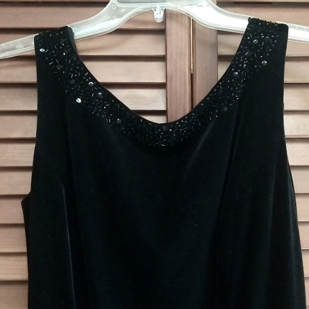 Black Velvet Formal Dress